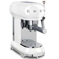 Smeg BCC02 Kompakte Kaffeevollautomat mit Dampffunktion im 50er Jahre Retro  Design Kaffeemaschine