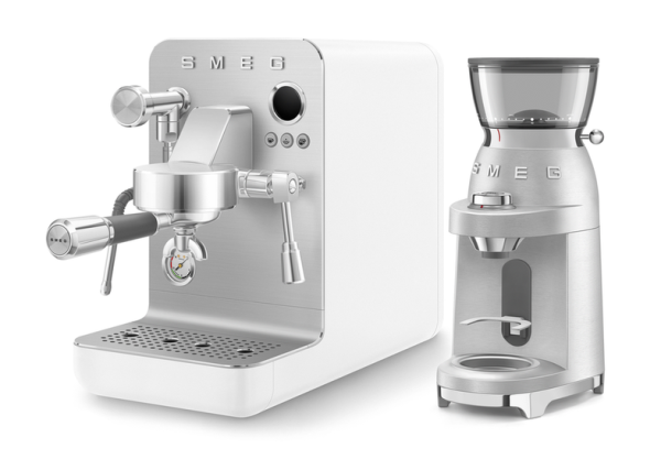 Kaffee Barista Set EMC02WHMEU & CGF02SSEU Performance und Eleganz